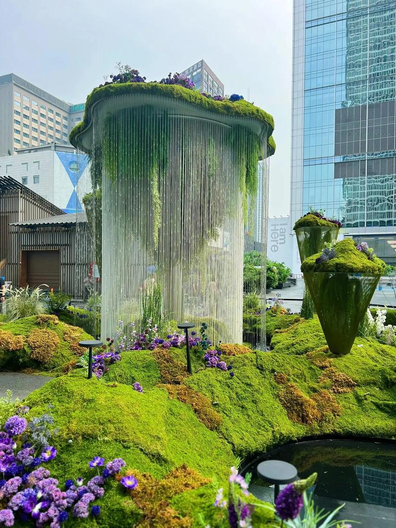 拉線水簾 成都水景工廠中的靈動藝術(shù)與花藝工程的完美融合